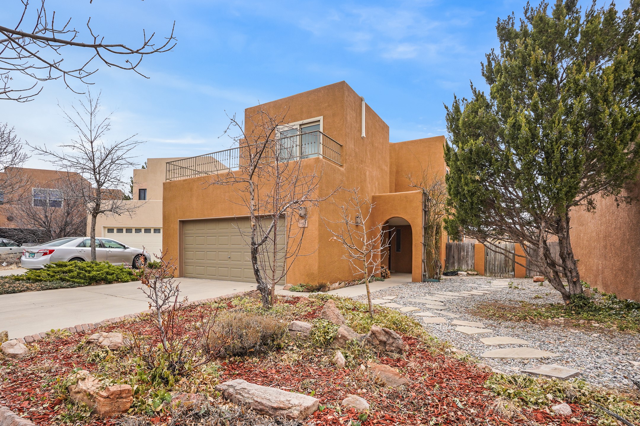 1402 Paseo Norteno