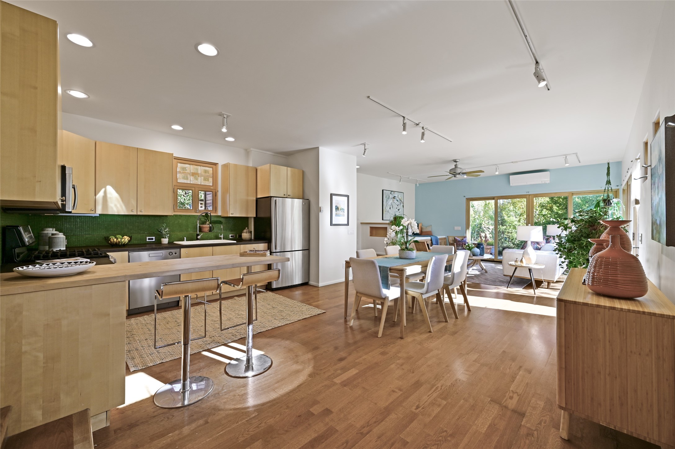 1710 W. Alameda 7