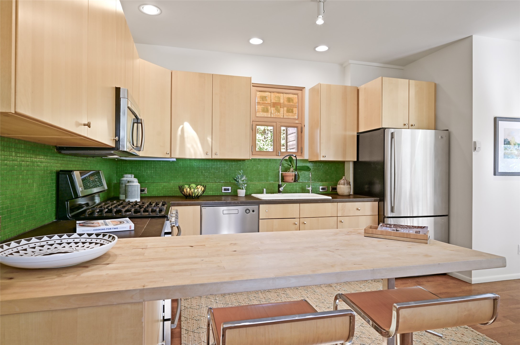 1710 W. Alameda 7