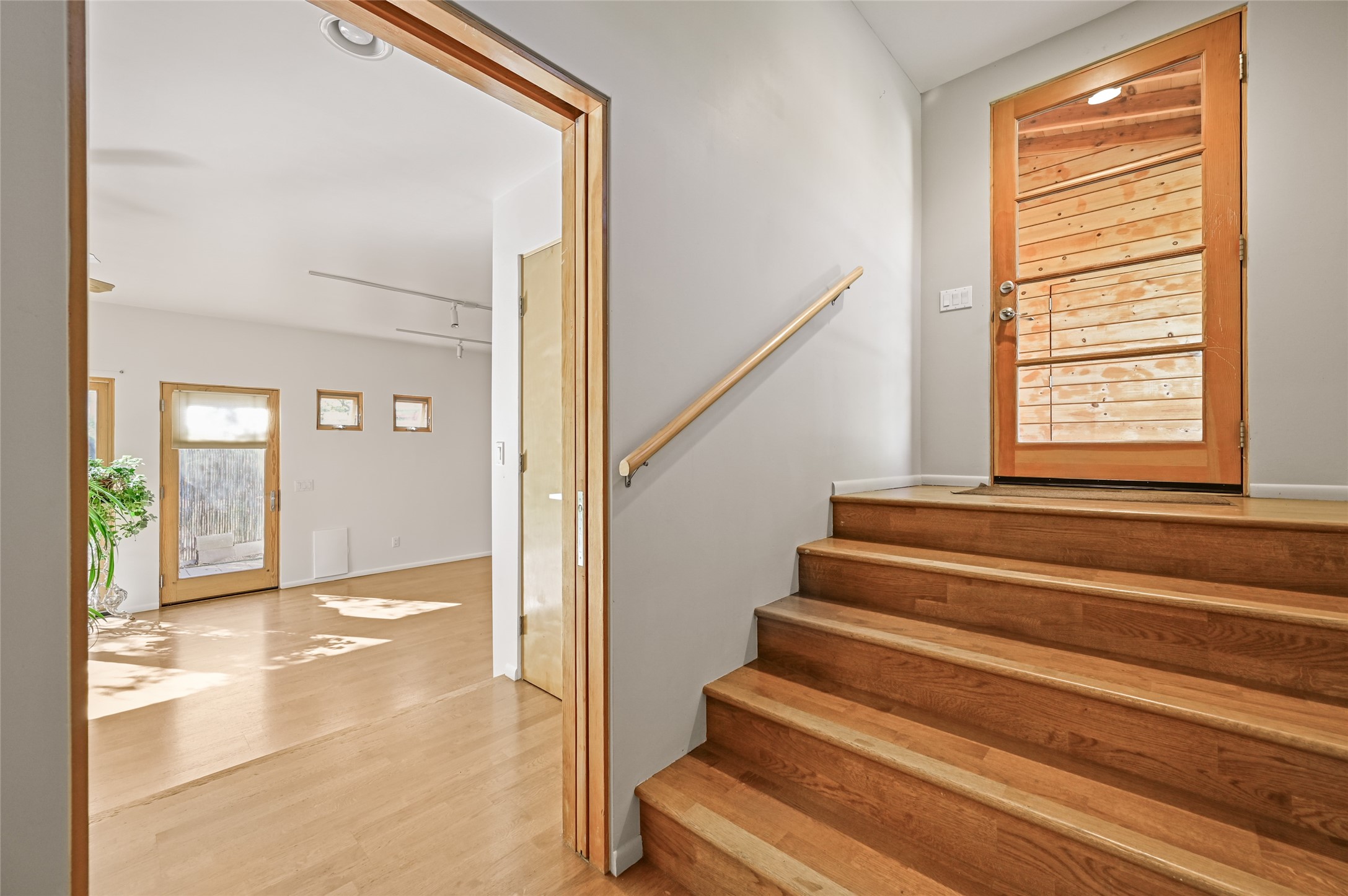1710 W. Alameda 7