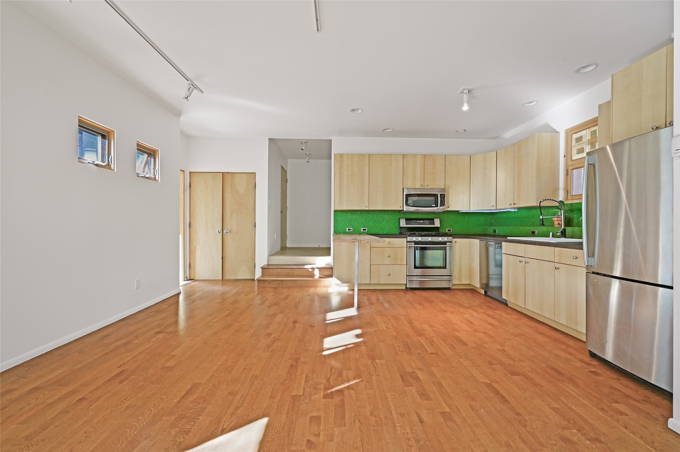 1710 W. Alameda 7