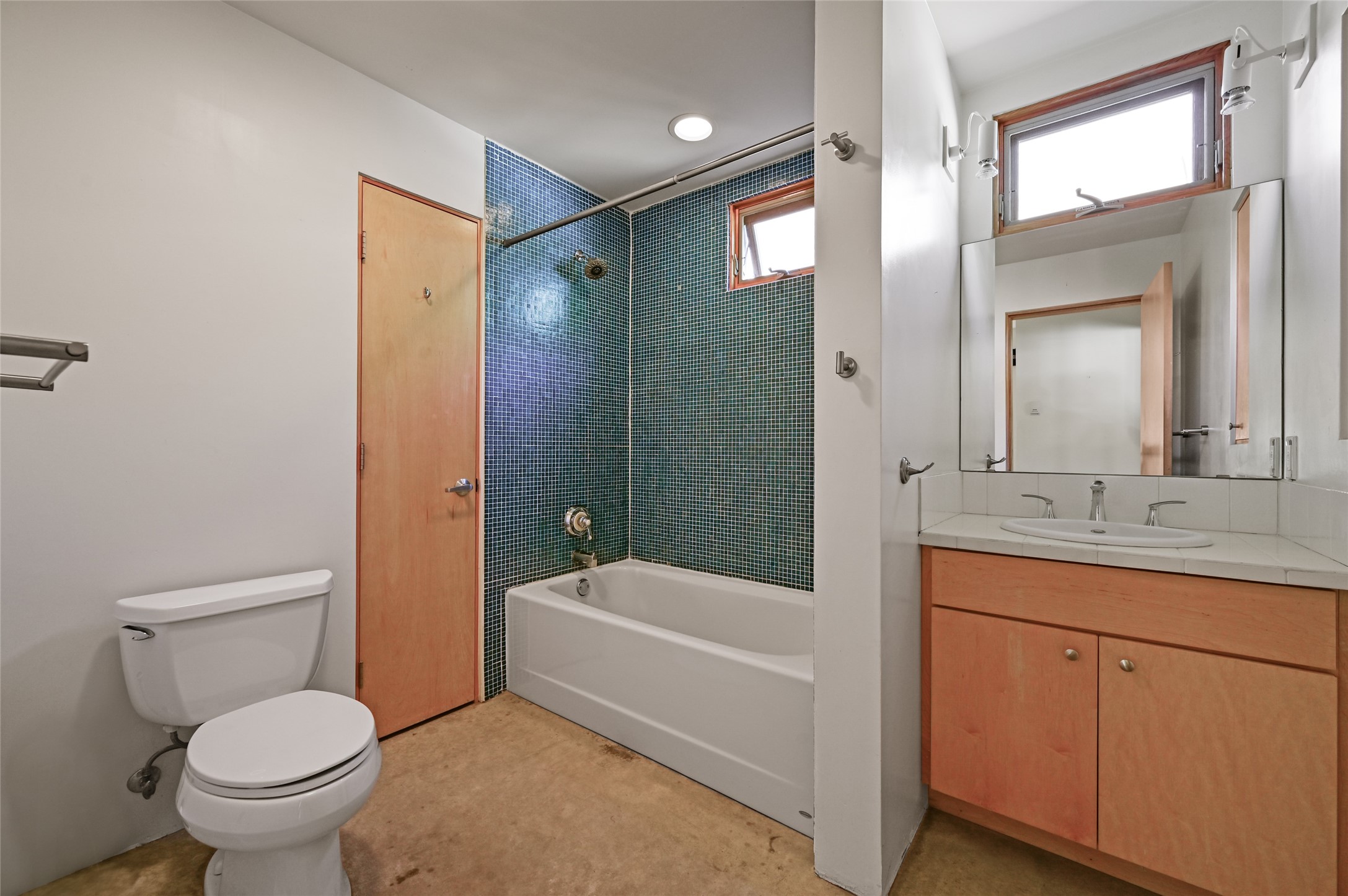 1710 W. Alameda 7