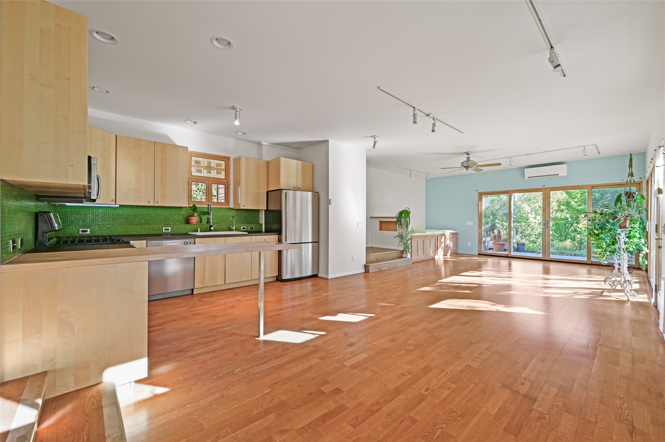 1710 W. Alameda 7