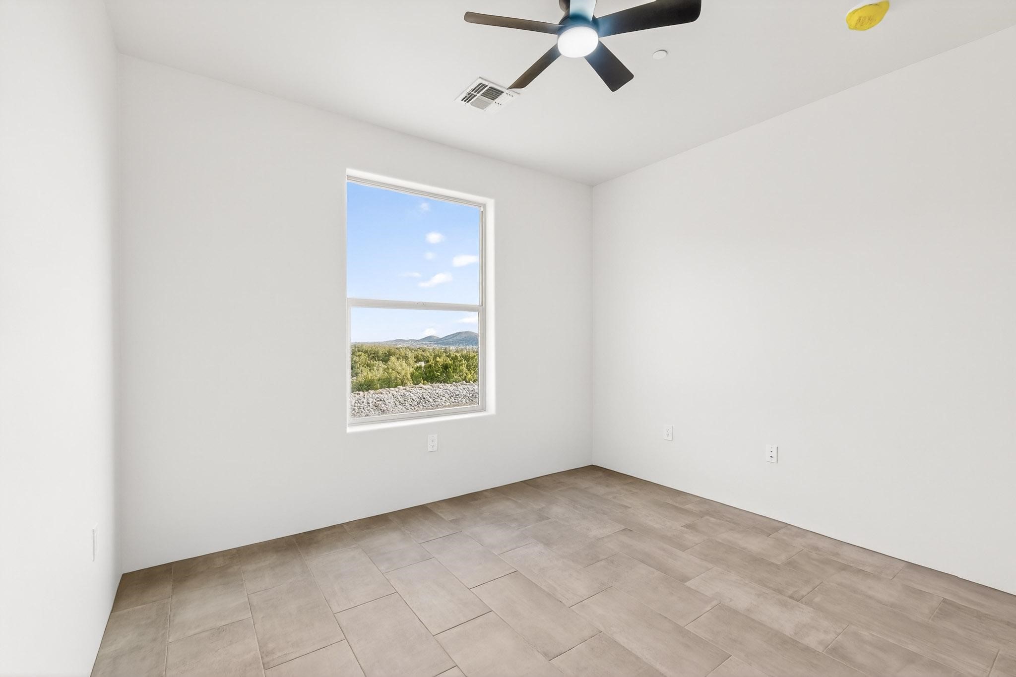 20 W Longview