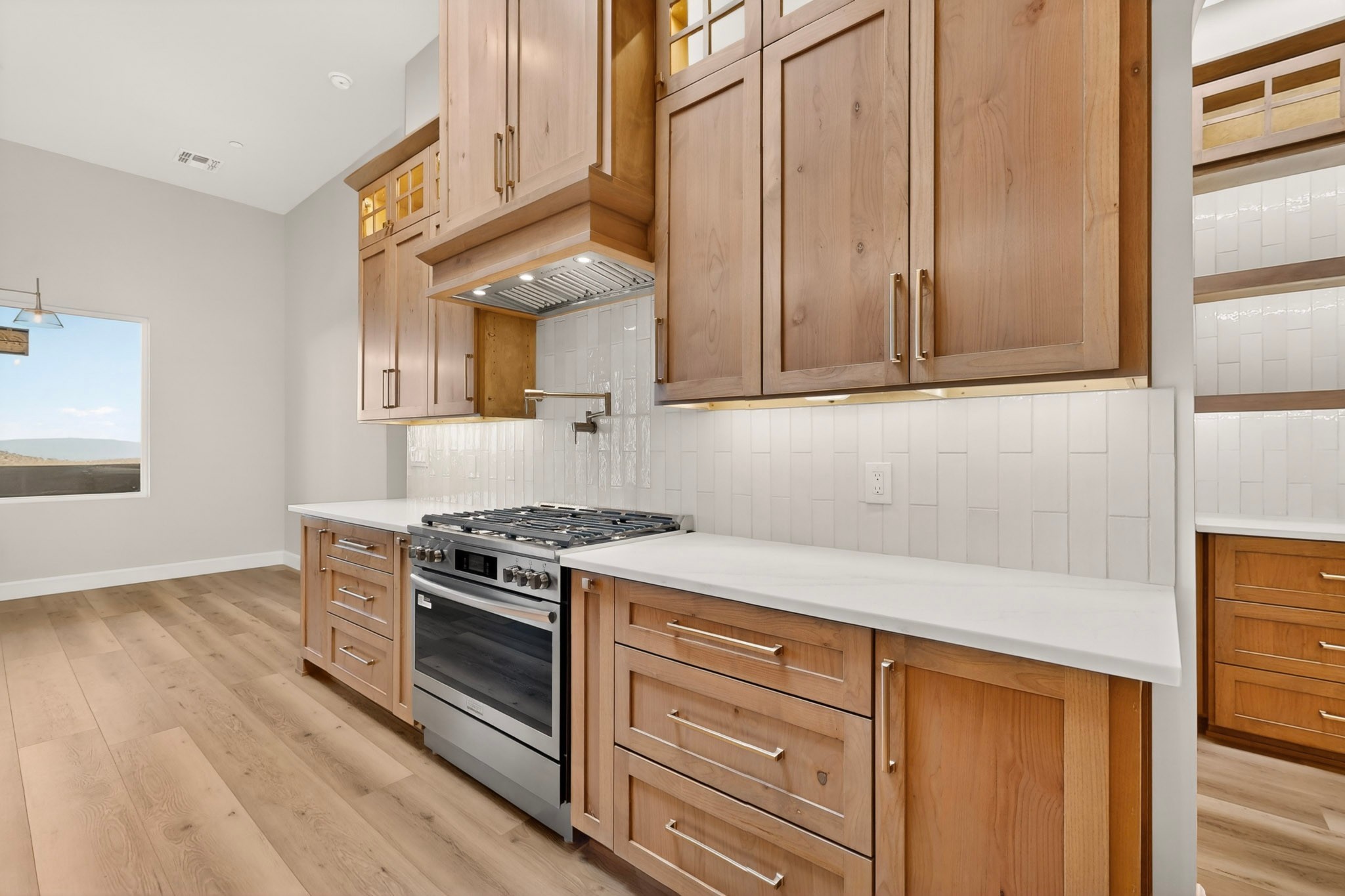 24 W Longview Drive