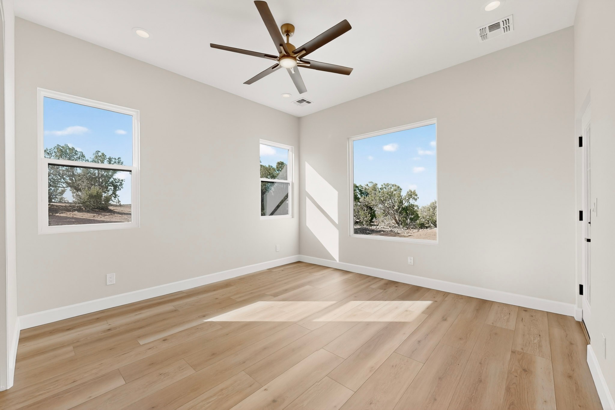 24 W Longview Drive