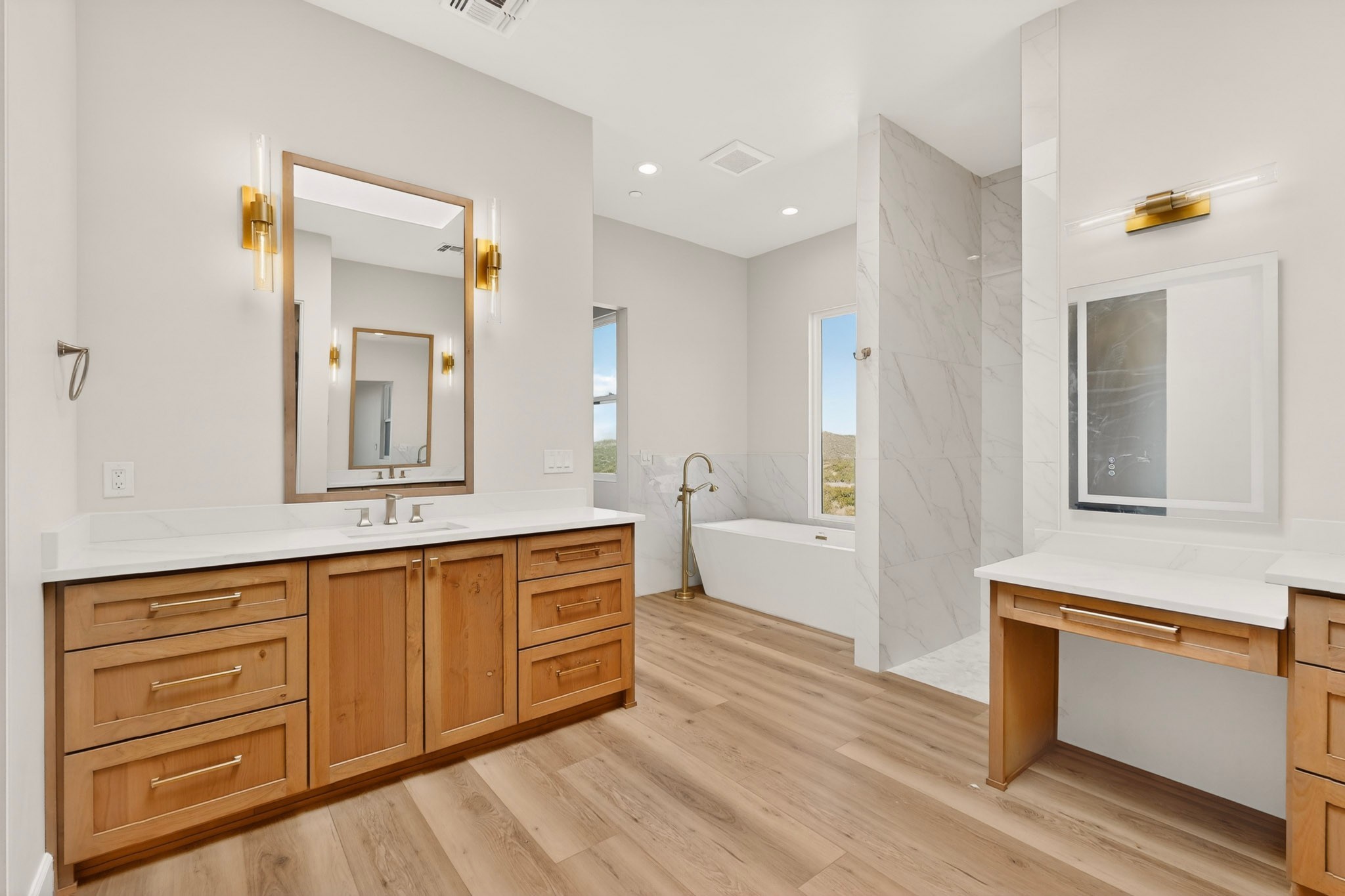24 W Longview Drive