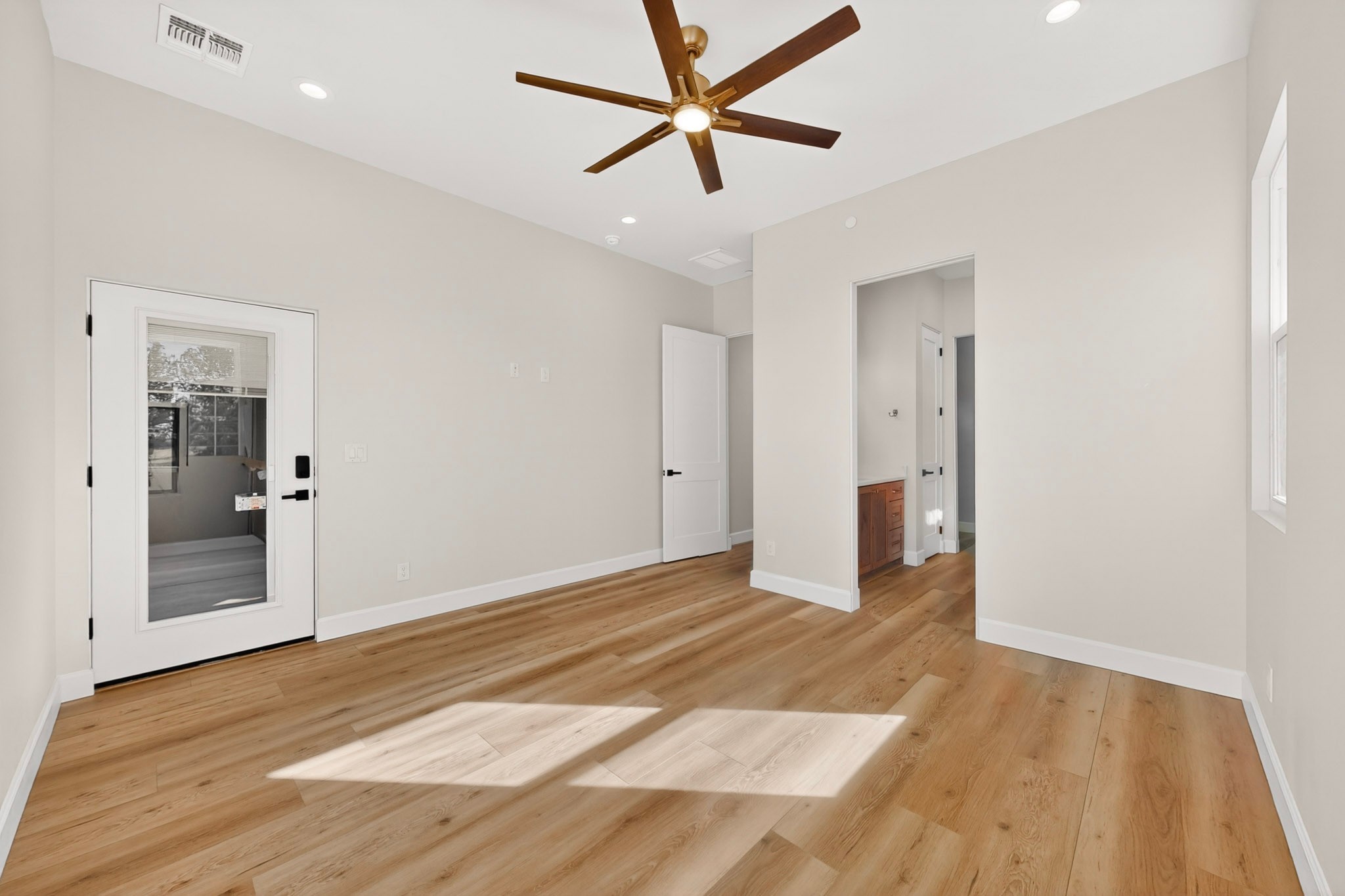 24 W Longview Drive