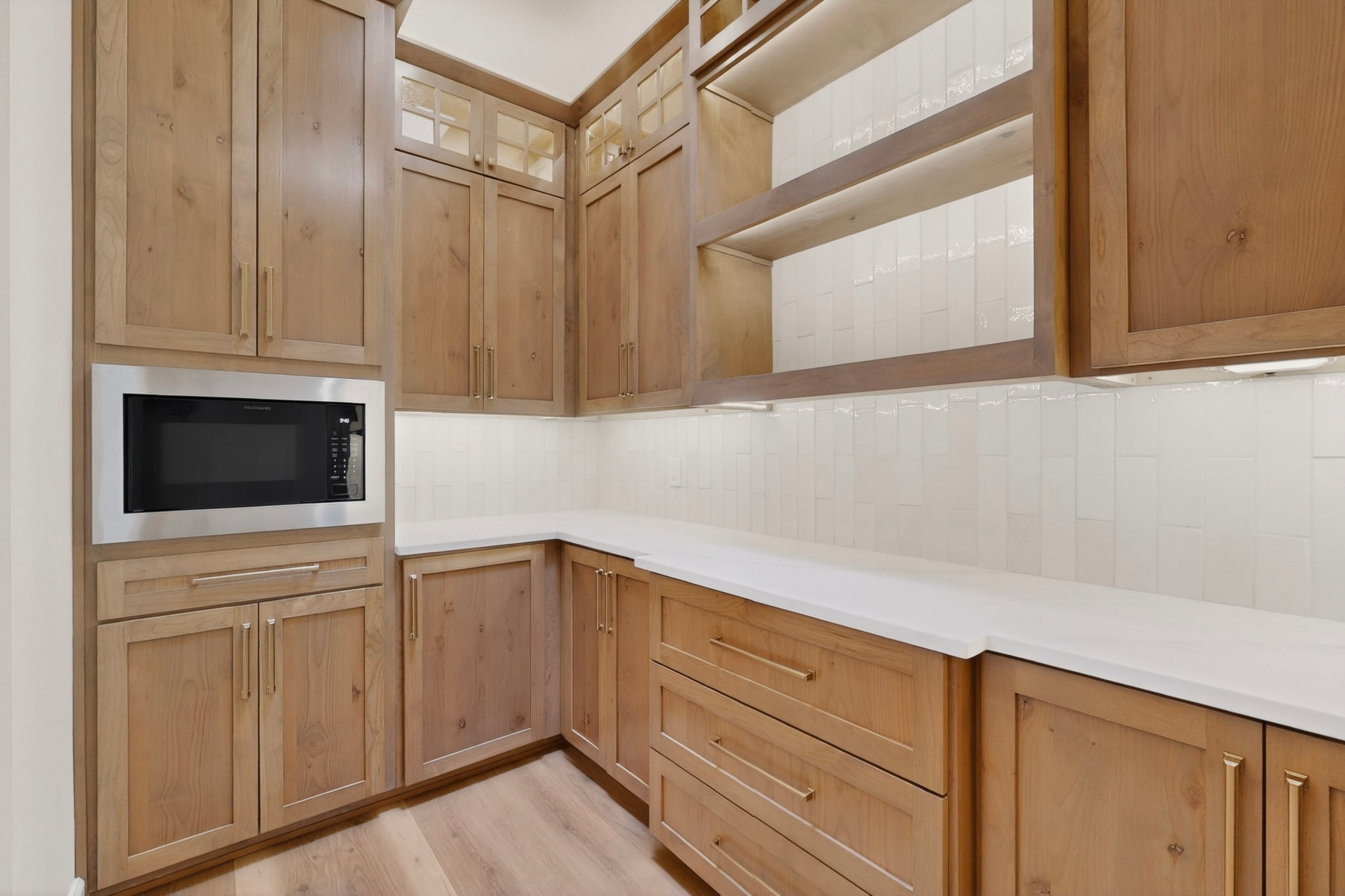 24 W Longview Drive