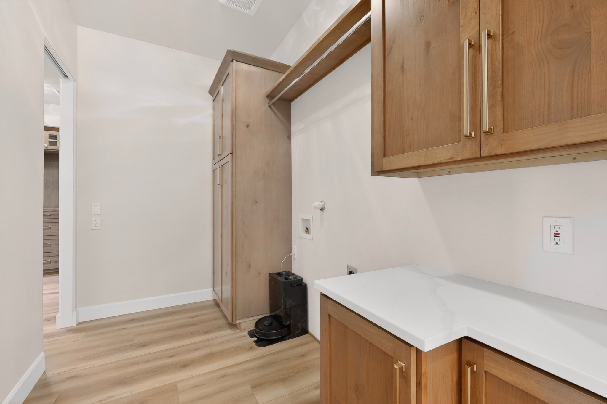 24 W Longview Drive
