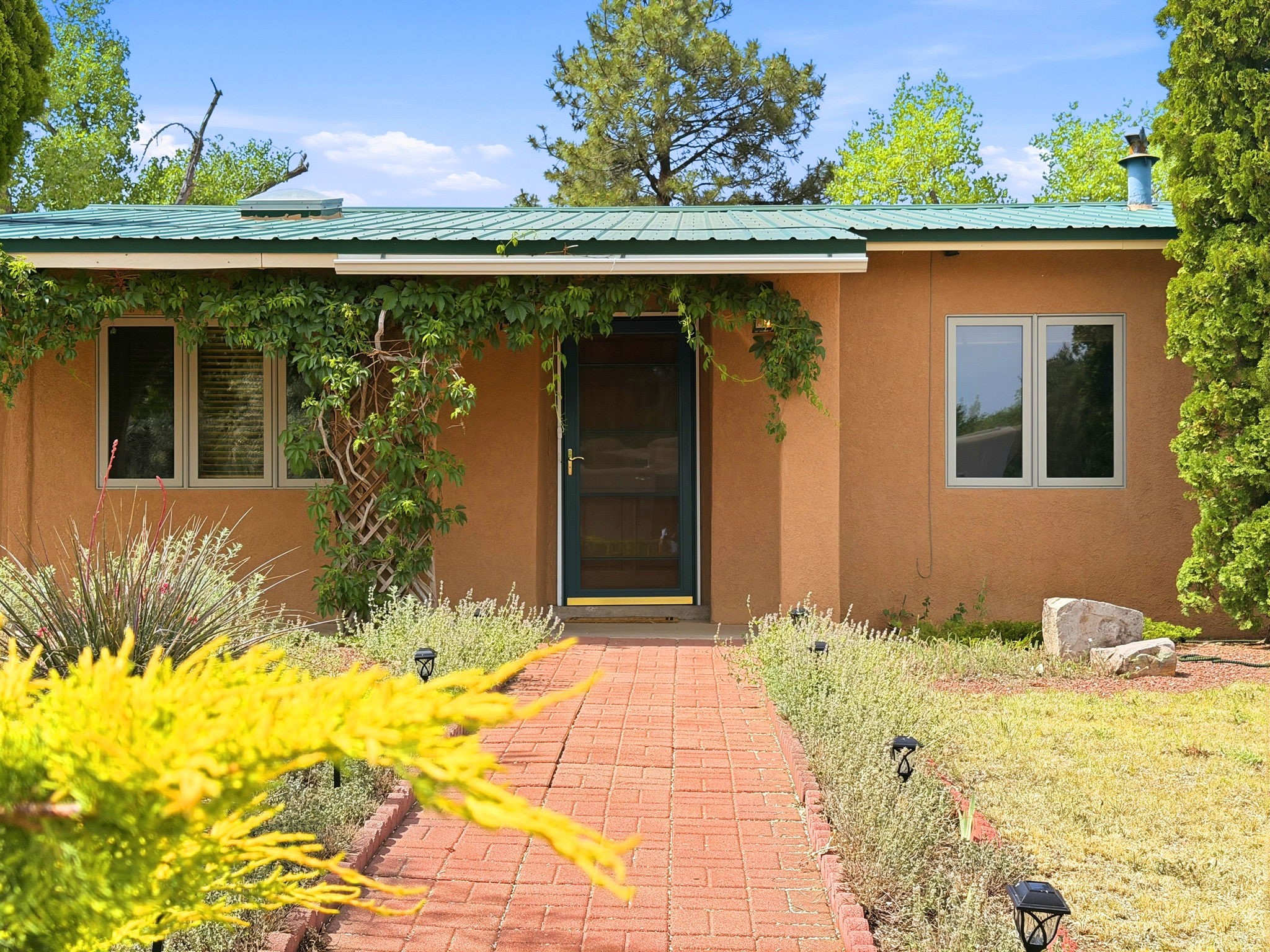 2542 Camino Cabestro