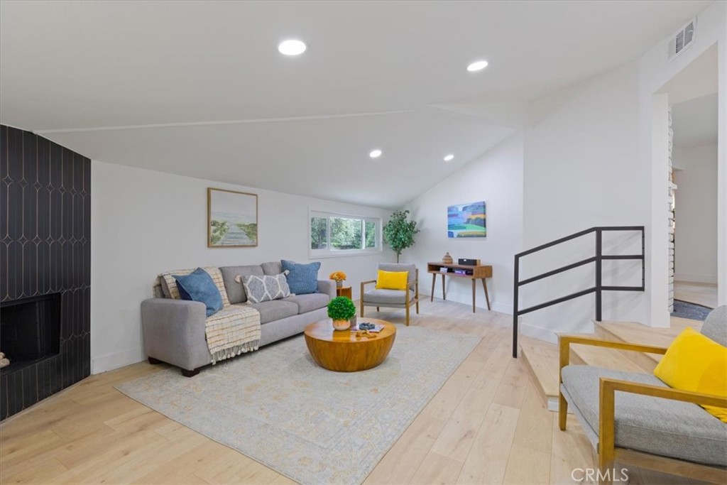 2907 Oakendale Place