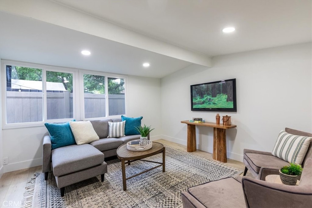 2907 Oakendale Place