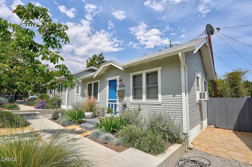 664 E Sacramento Street