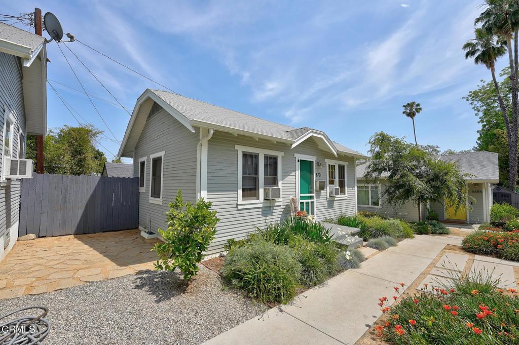 664 E Sacramento Street