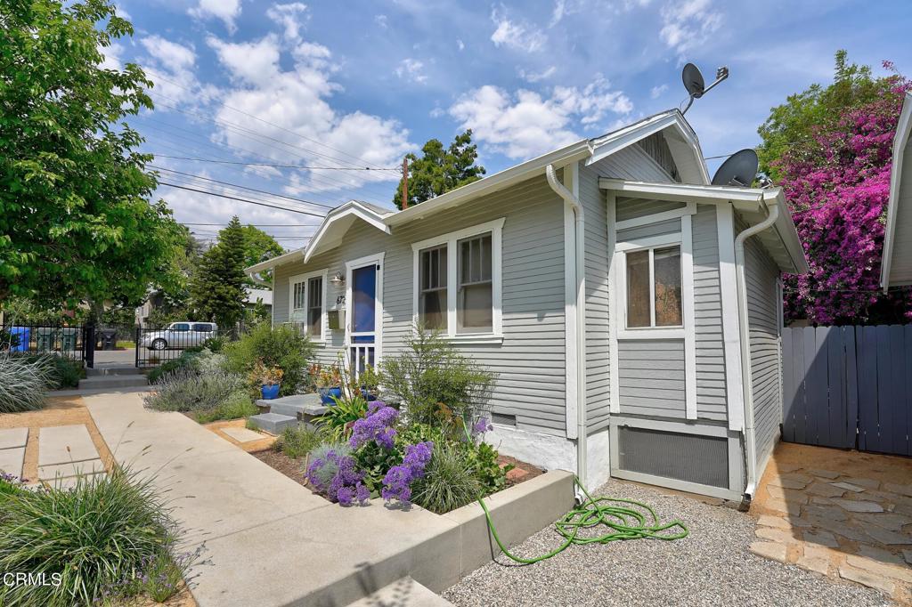 664 E Sacramento Street