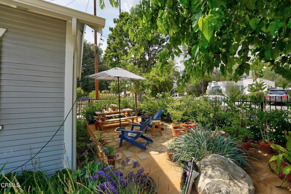 664 E Sacramento Street