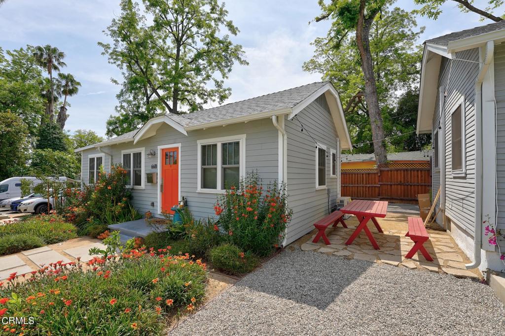 664 E Sacramento Street