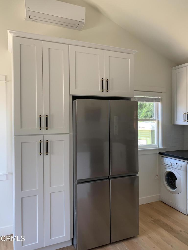 664 E Sacramento Street