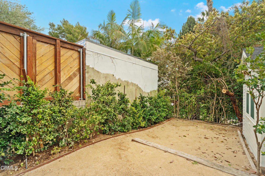 1736 N Stanley Avenue