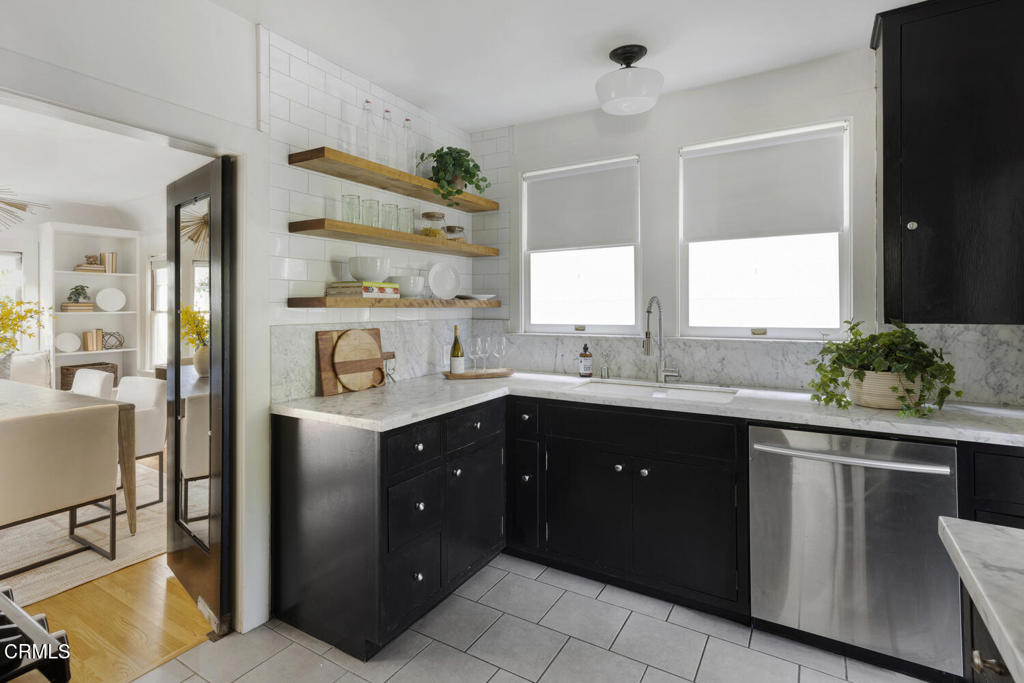 1736 N Stanley Avenue