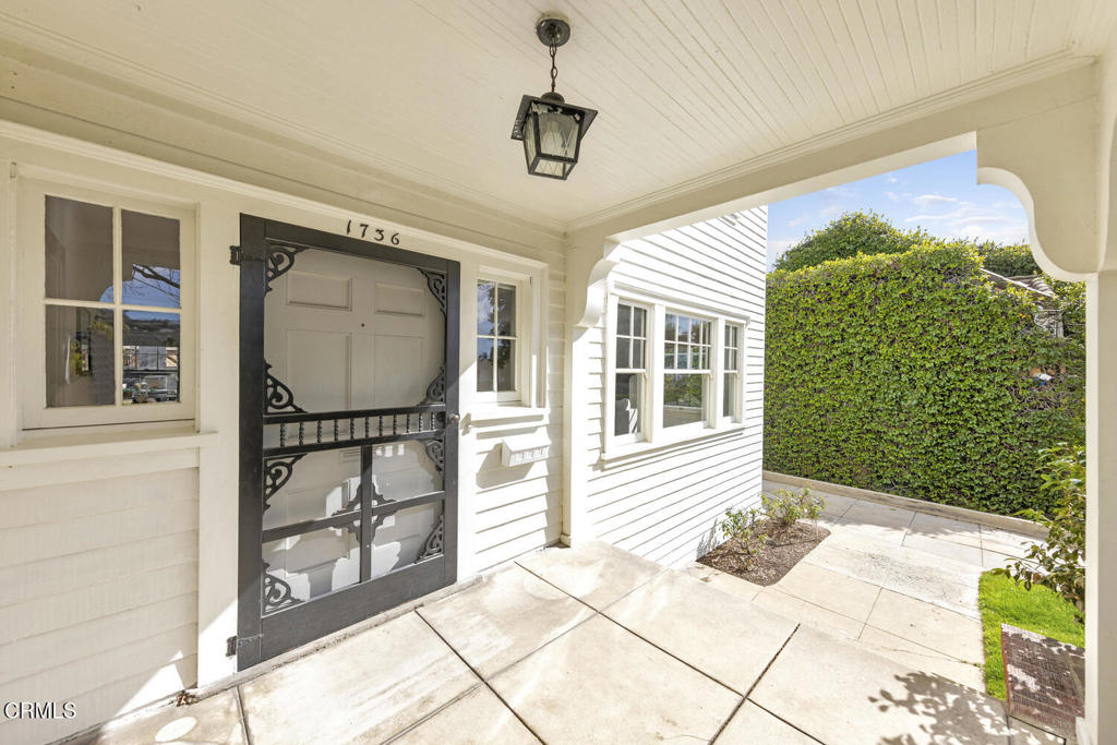 1736 N Stanley Avenue