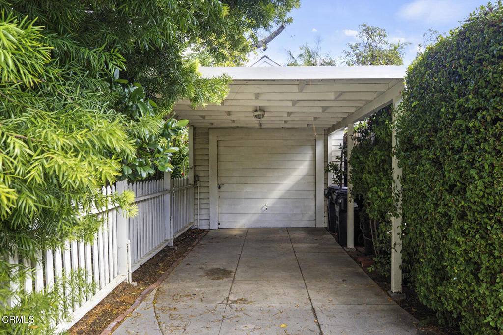 1736 N Stanley Avenue