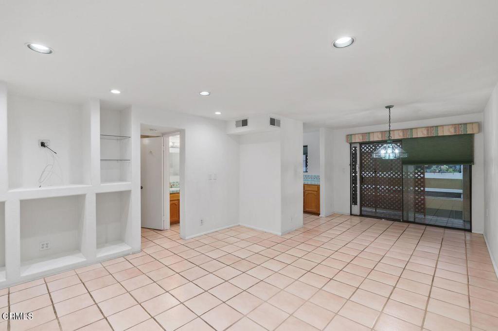 116 N Chapel Avenue E