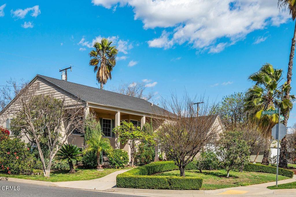 1009 E Edgecomb Street