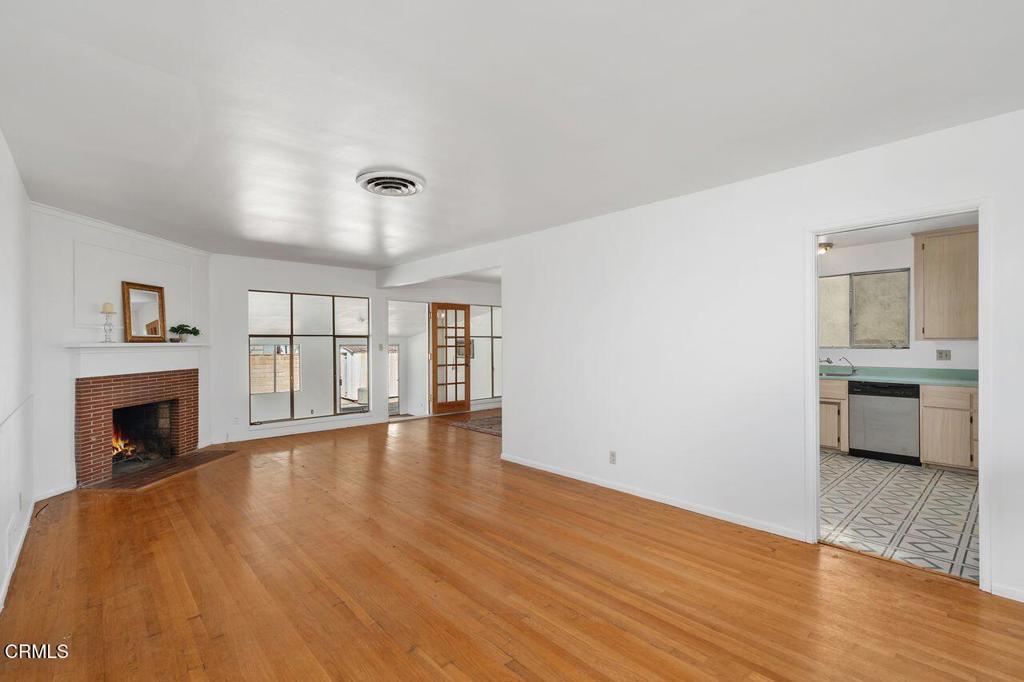 1009 E Edgecomb Street