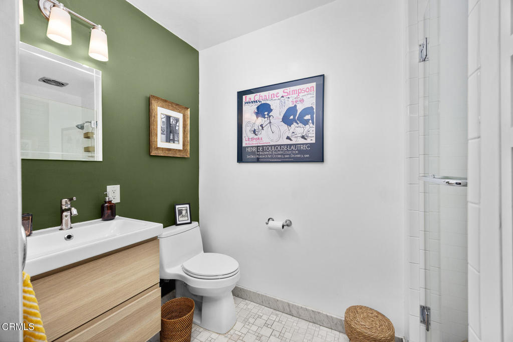 1121 Buena Vista Street