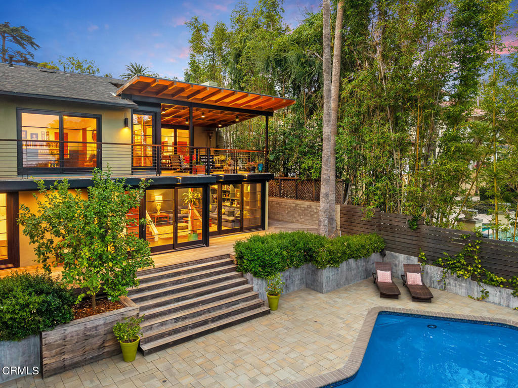 1121 Buena Vista Street