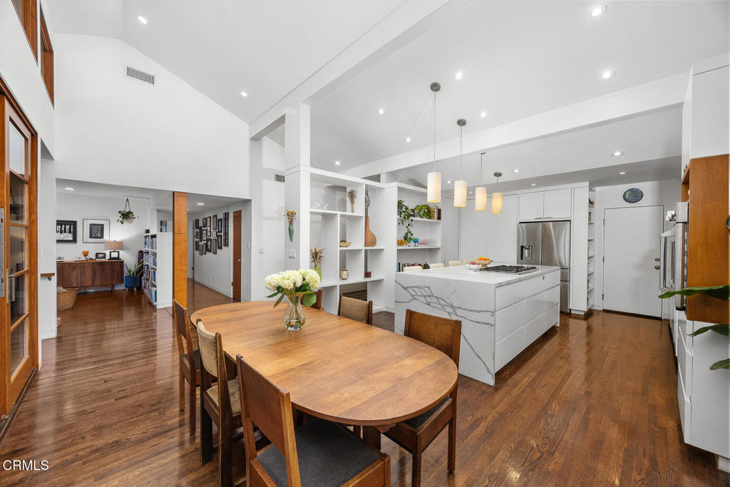 1121 Buena Vista Street