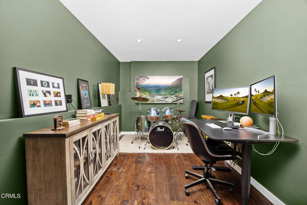 1121 Buena Vista Street