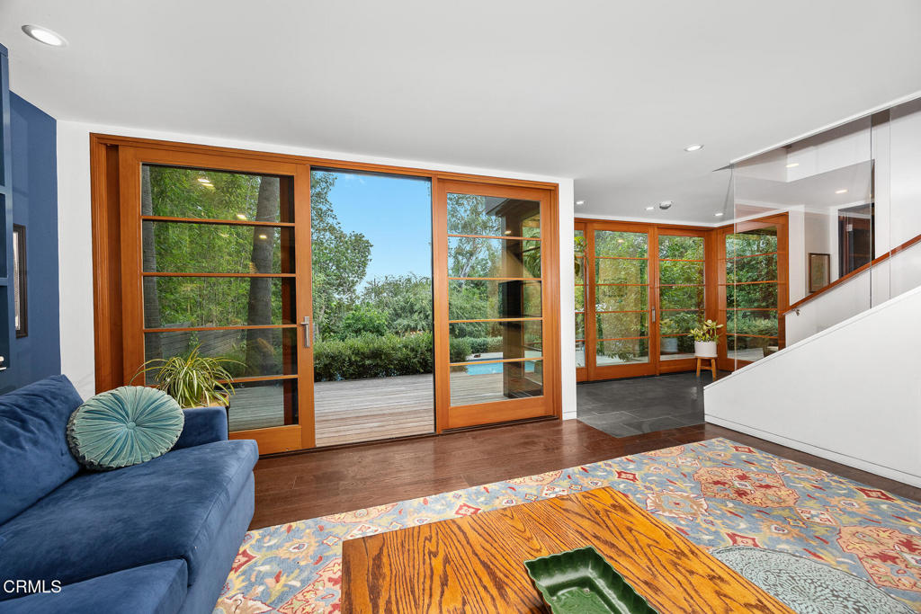 1121 Buena Vista Street