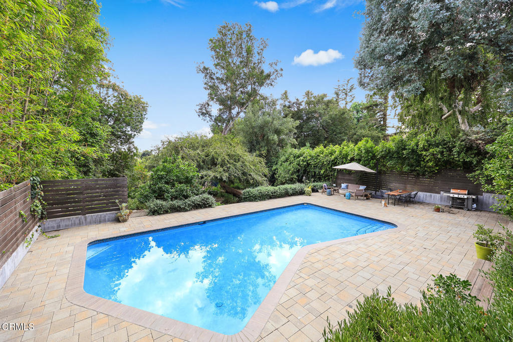 1121 Buena Vista Street