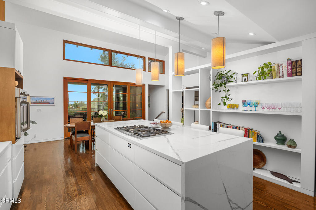 1121 Buena Vista Street