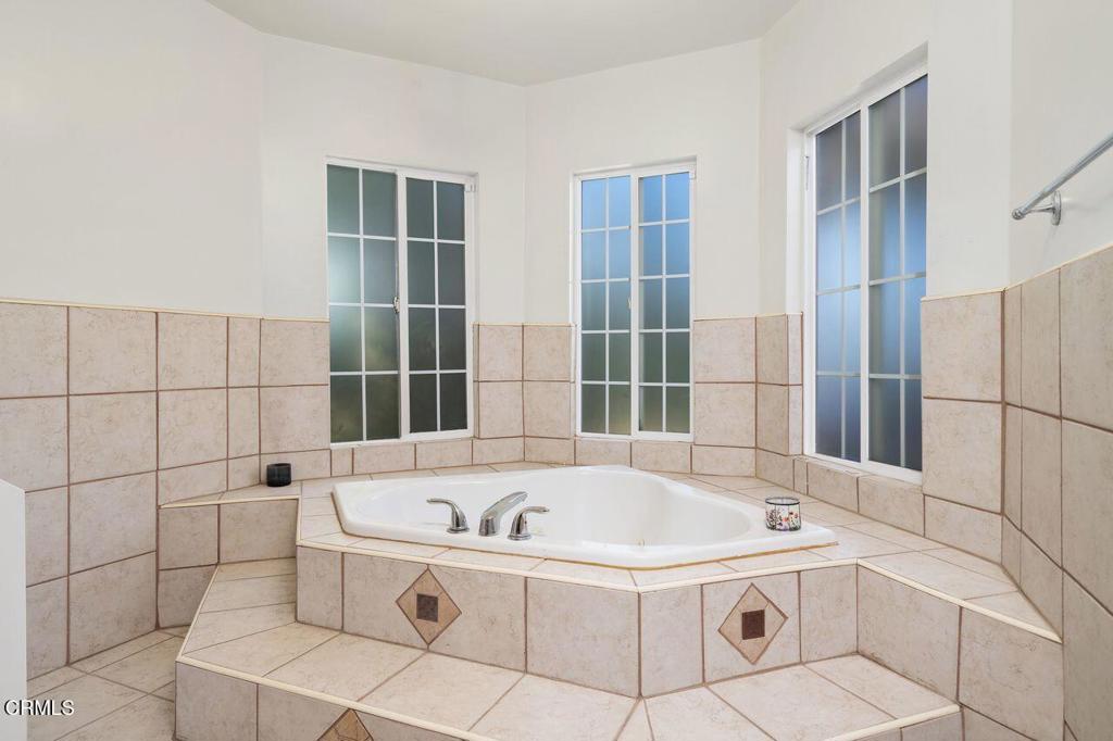 3847 Sunbeam Drive