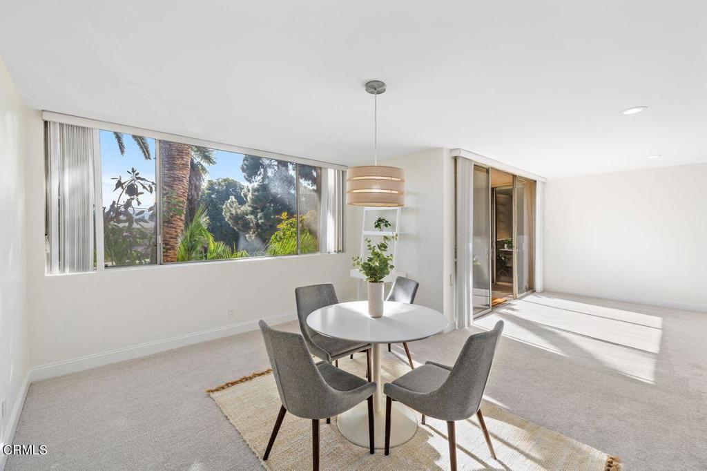 5411 Tyrone Avenue 202