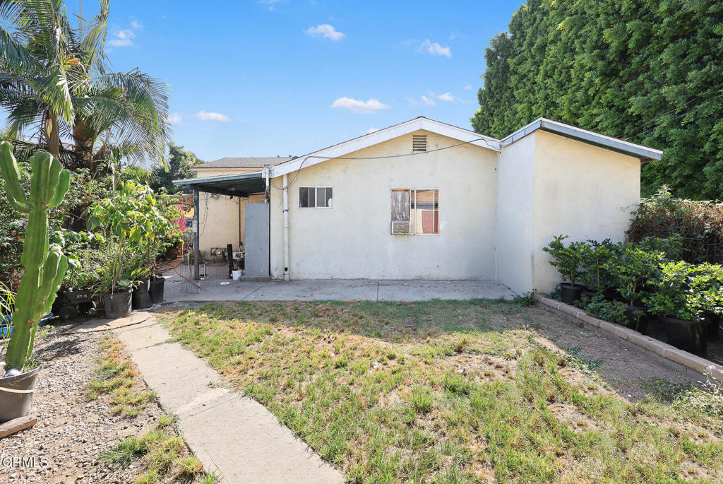 9733 Rio Hondo Parkway