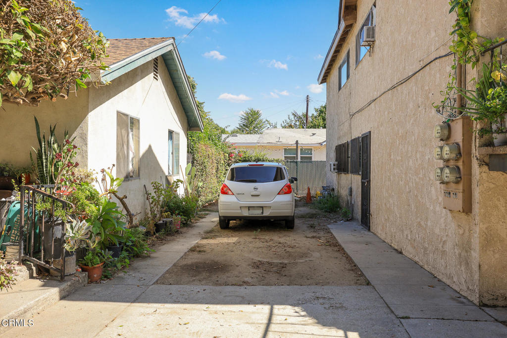 9733 Rio Hondo Parkway