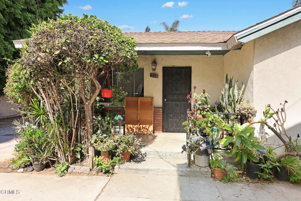 9733 Rio Hondo Parkway