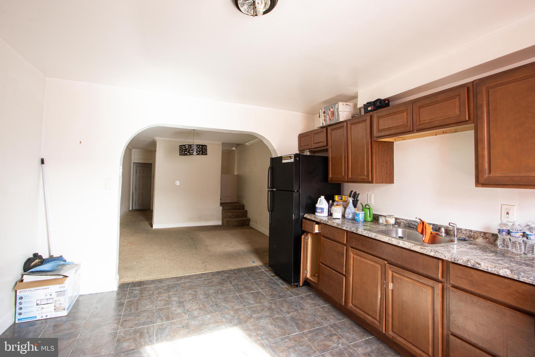 2127 FAIRMOUNT AVENUE