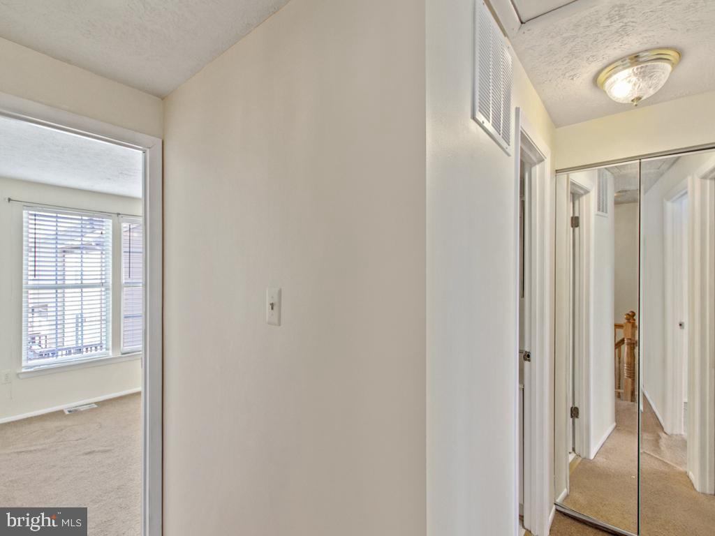 18 IVY OAK COURT