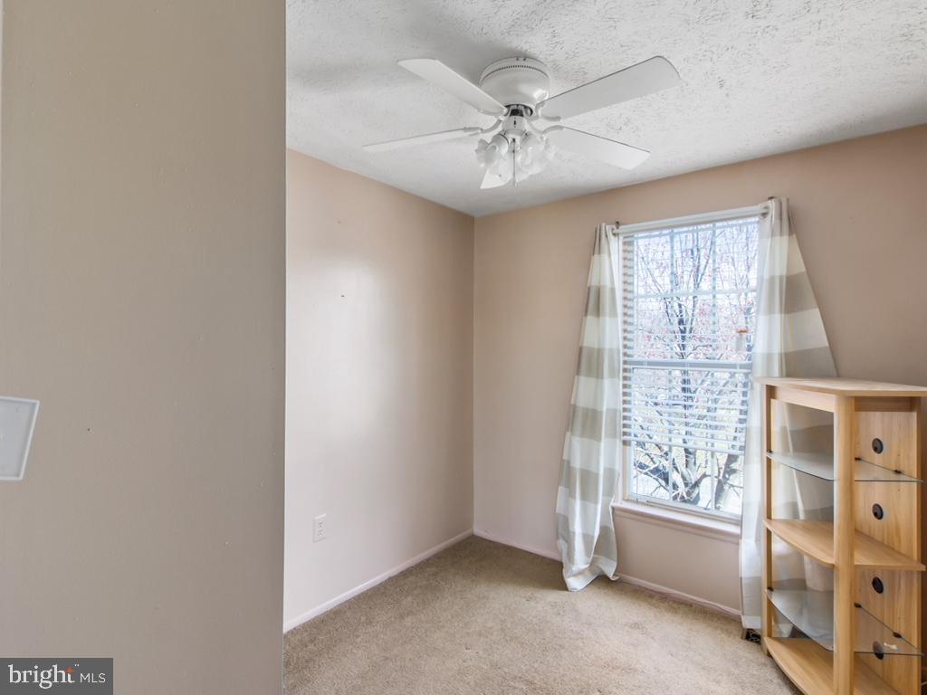 18 IVY OAK COURT