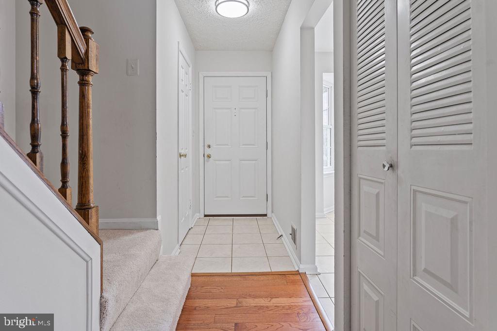 1211 KNOLL MIST LANE