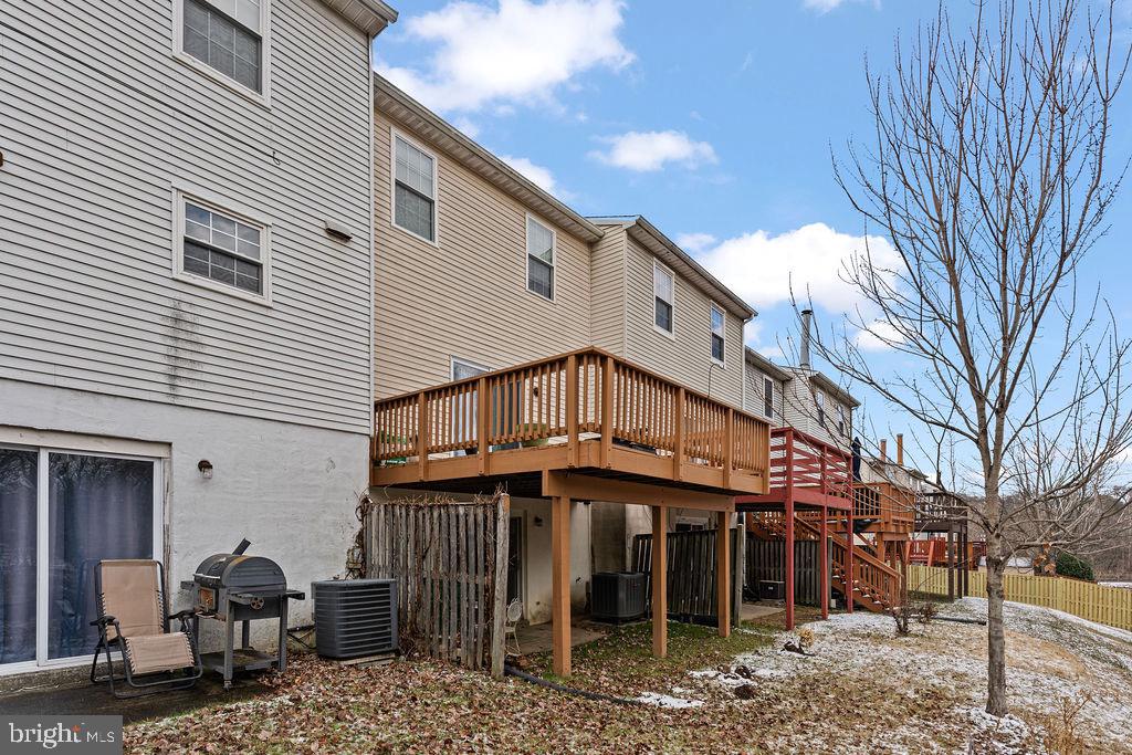 1211 KNOLL MIST LANE