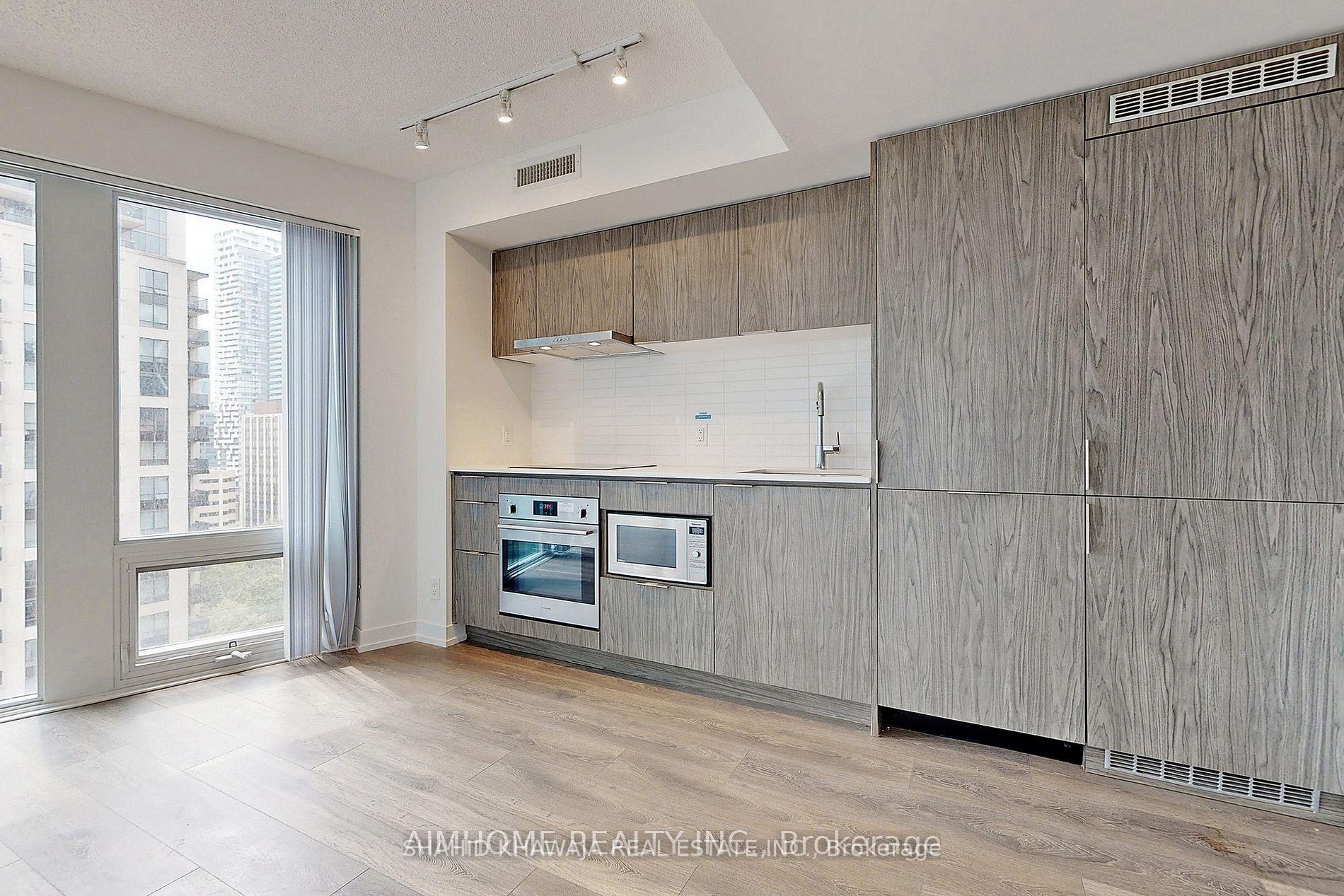 60 Shuter Street 1702