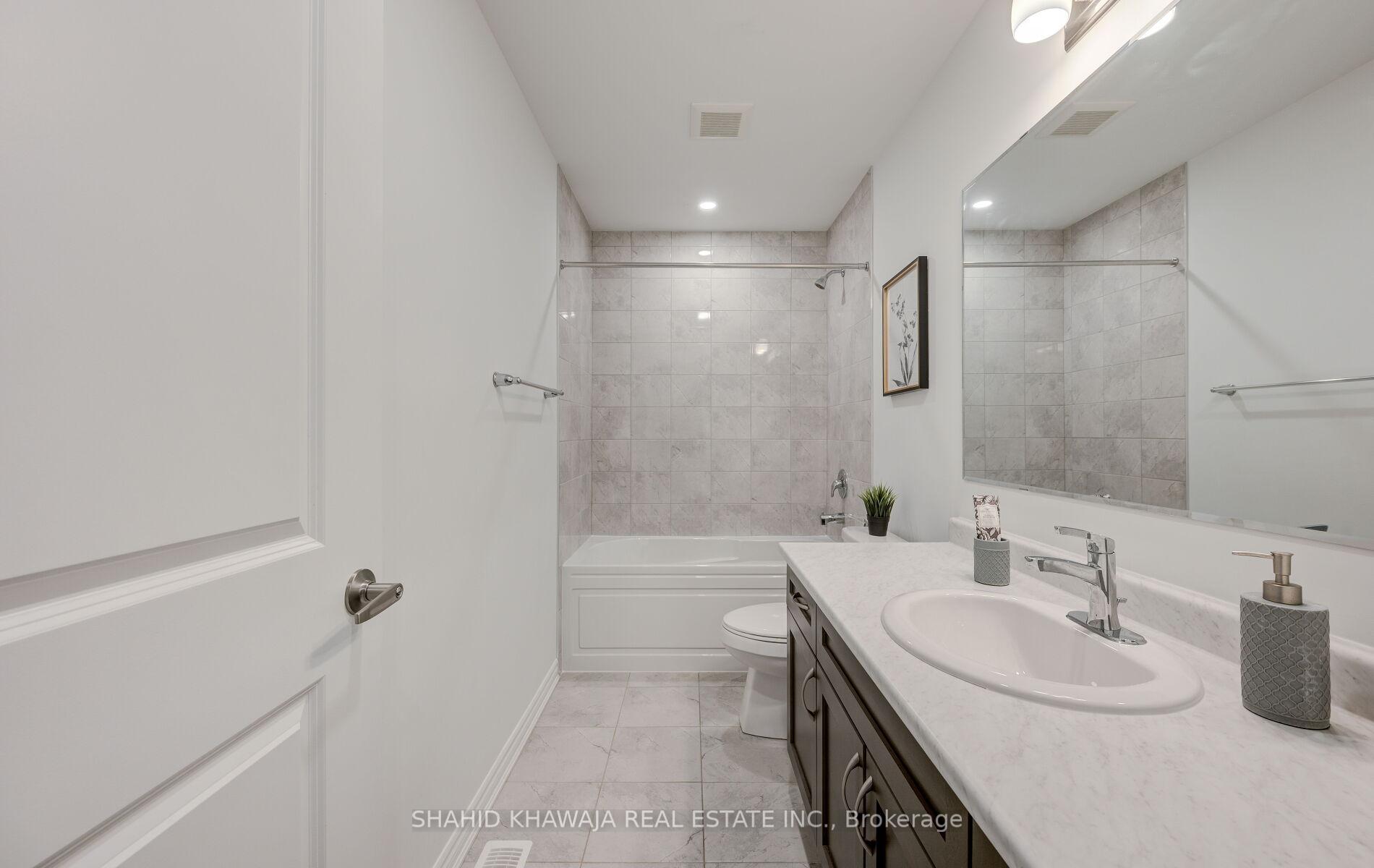 1407 Buckthorn Gardens