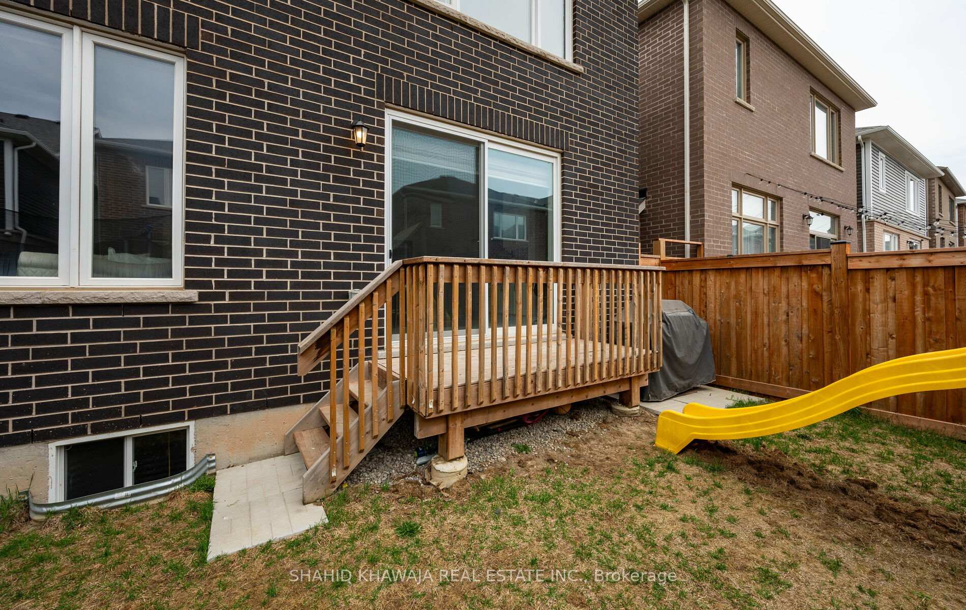 1407 Buckthorn Gardens
